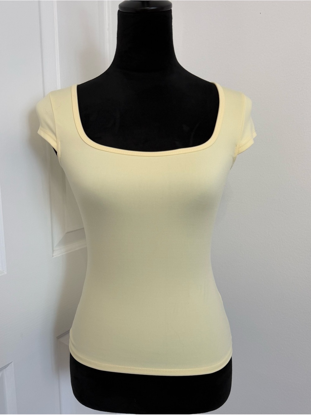 Women’s Square Neck Short Sleeve Top - Light Yellow